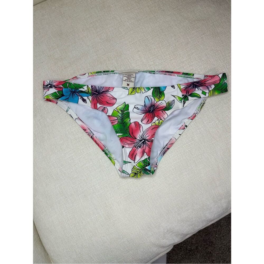 ✨3/$10✨ 2010’s Mudd White Bikini Bottoms with Pink Floral & Green Leaves